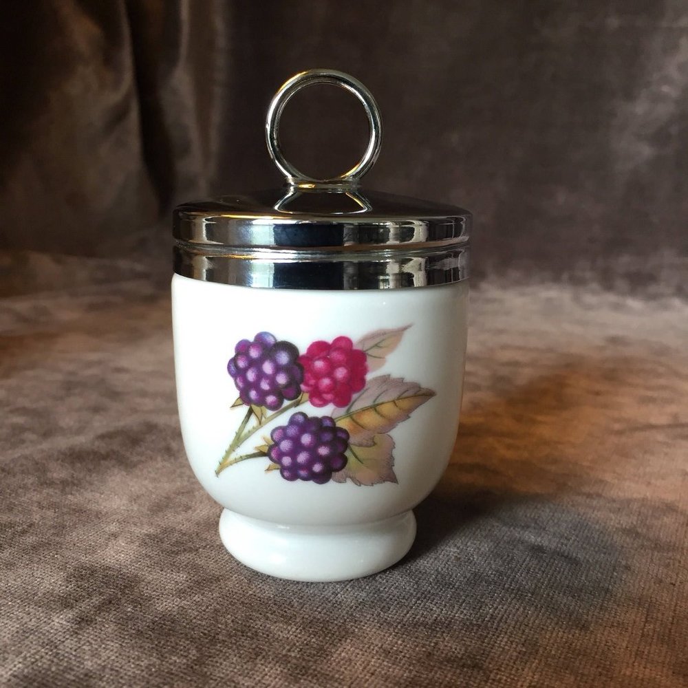Royal Worchester Vintage Tea jar egg coddler Ring holder porcelain england